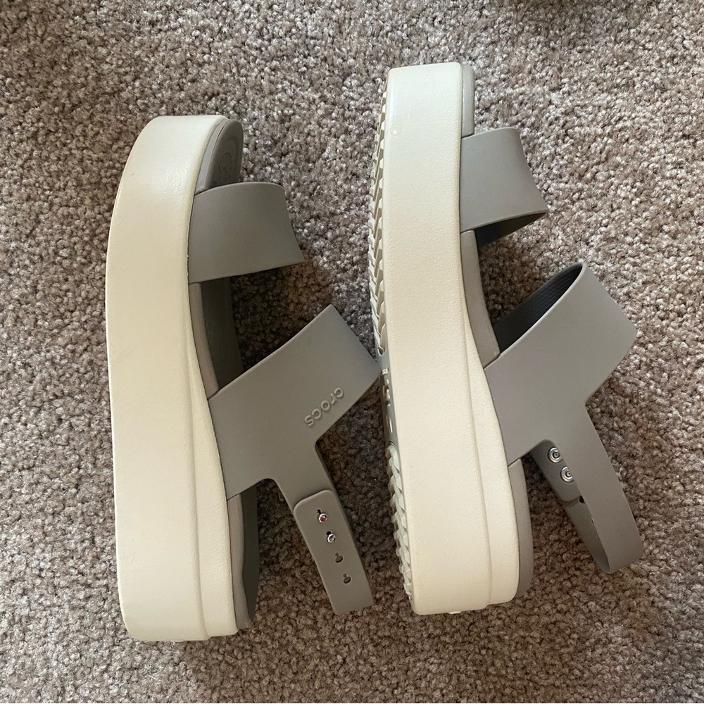 Crock sandals